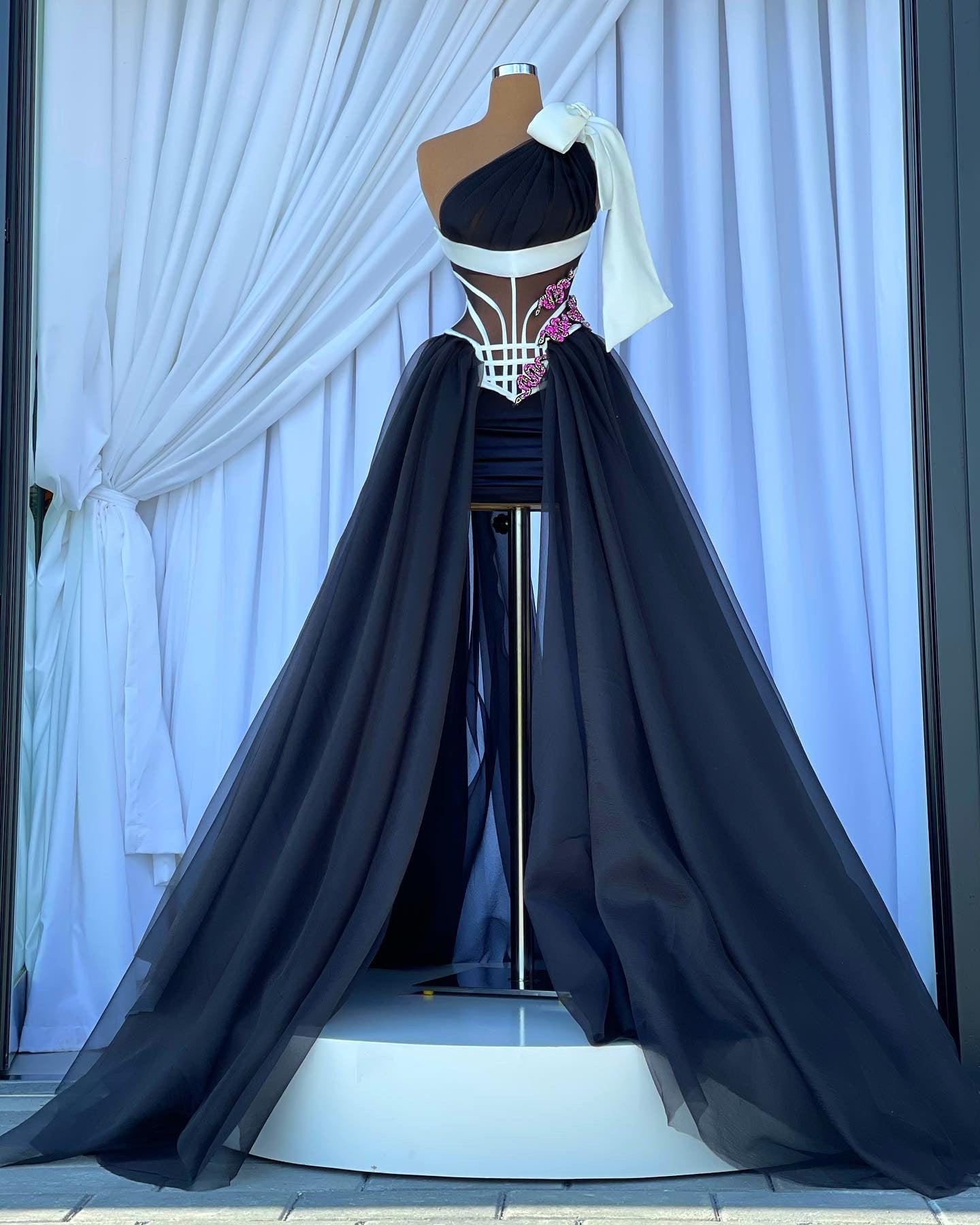 Black & White Crystals Snake