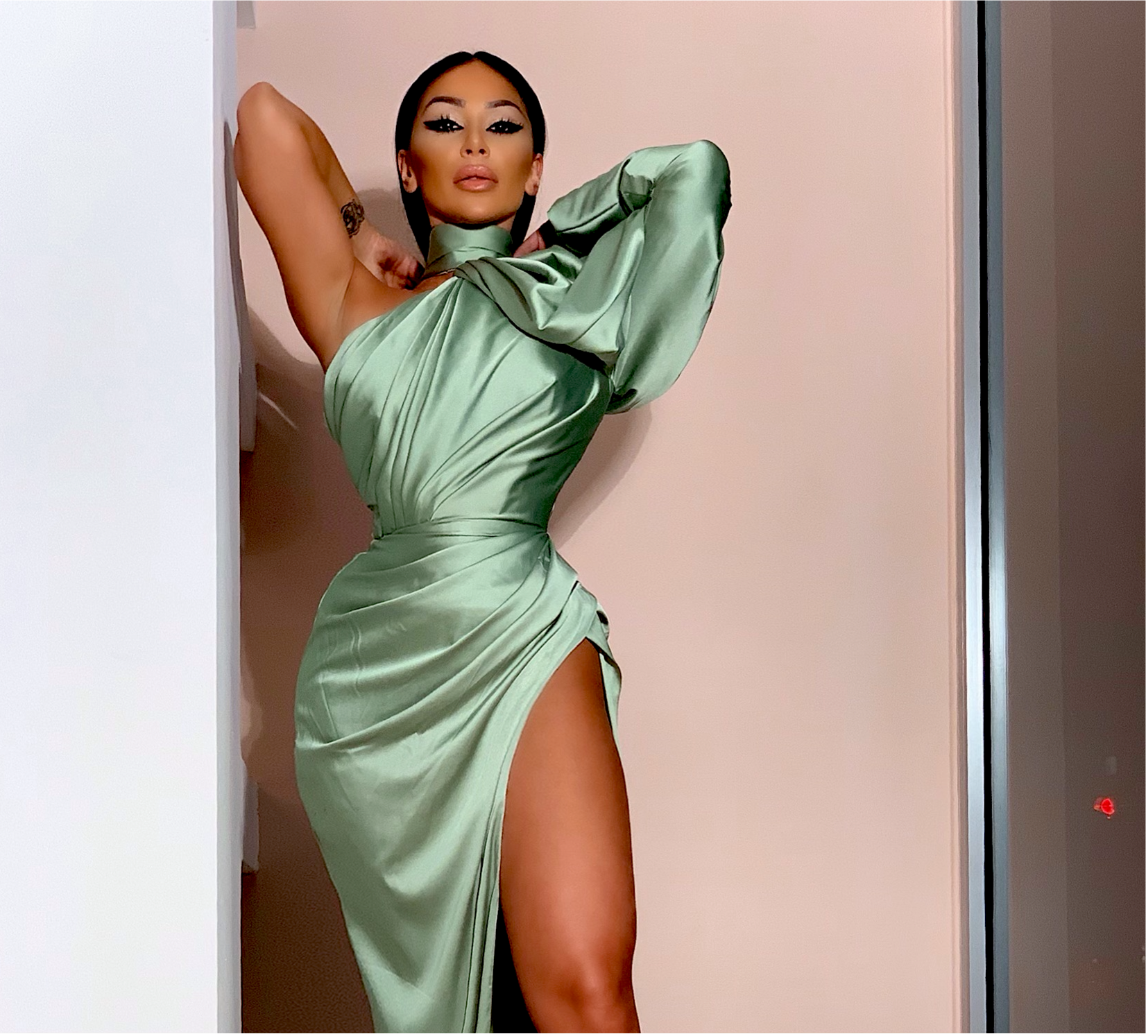 Shiny Olive Green Dress with Puffy Sleeve