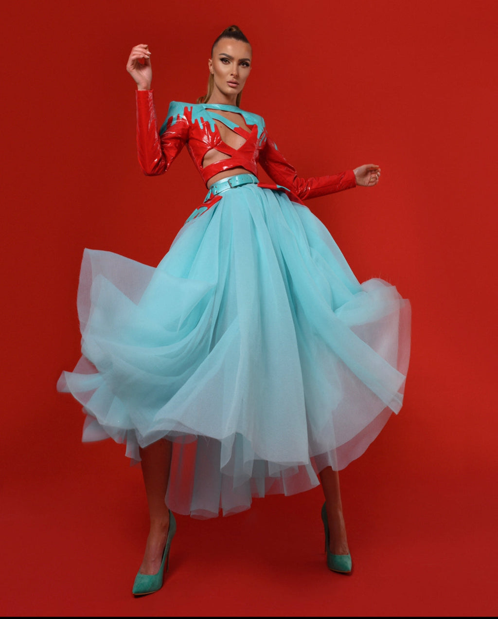 red dress with turquoise accessories 10 Best Matching Jewelry for a Red Western Dress