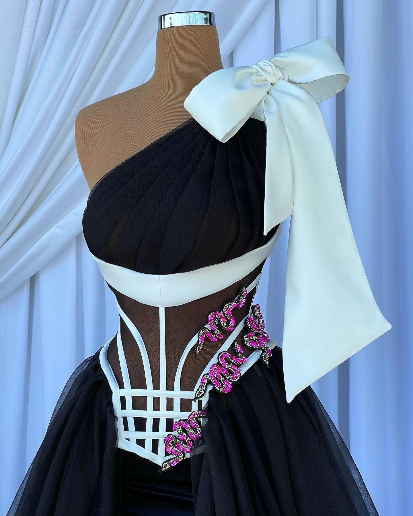 Black & White Crystals Snake