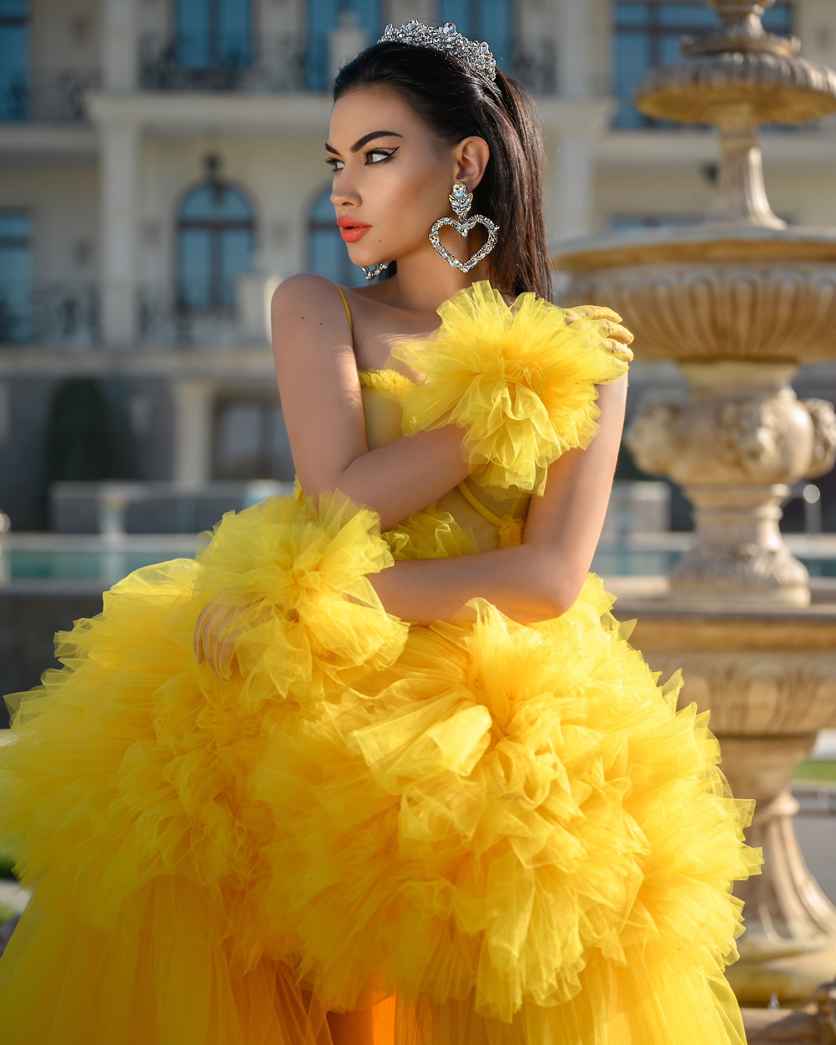 Aesthetic yellow dress shop